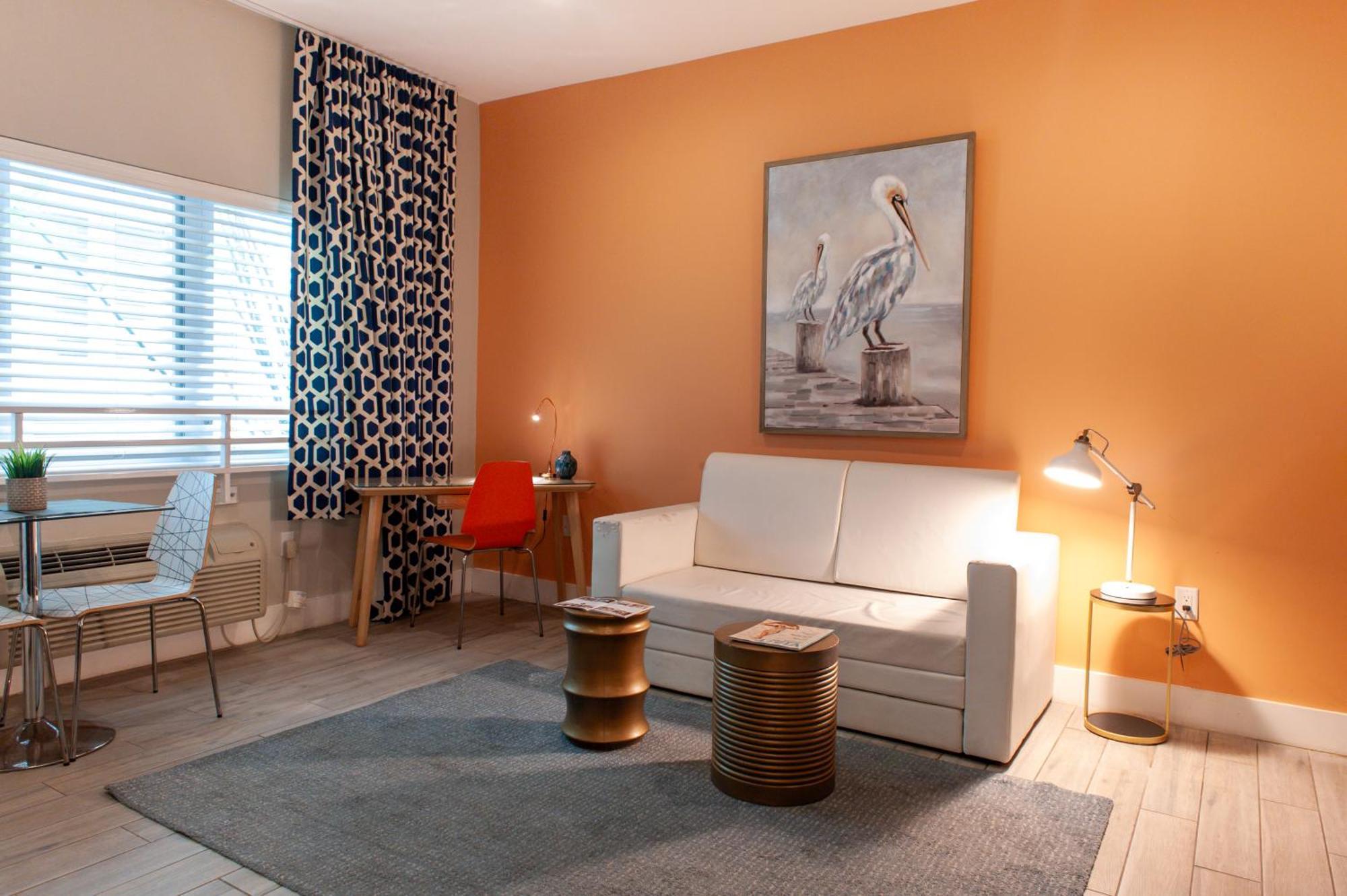 One Bedroom Queen Suite
